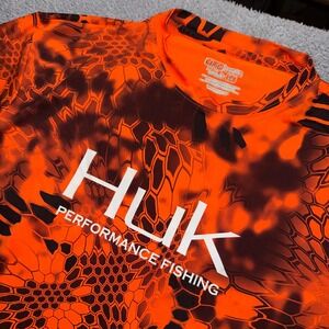 Huk Performance Fishing Men's Orange Camo Short Sleeve‎ Shirt Size M